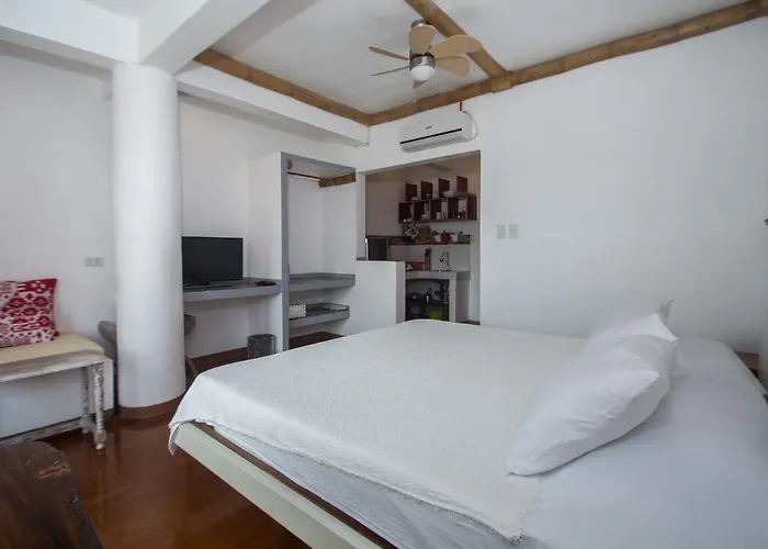 Lanterna Hotel Boracay