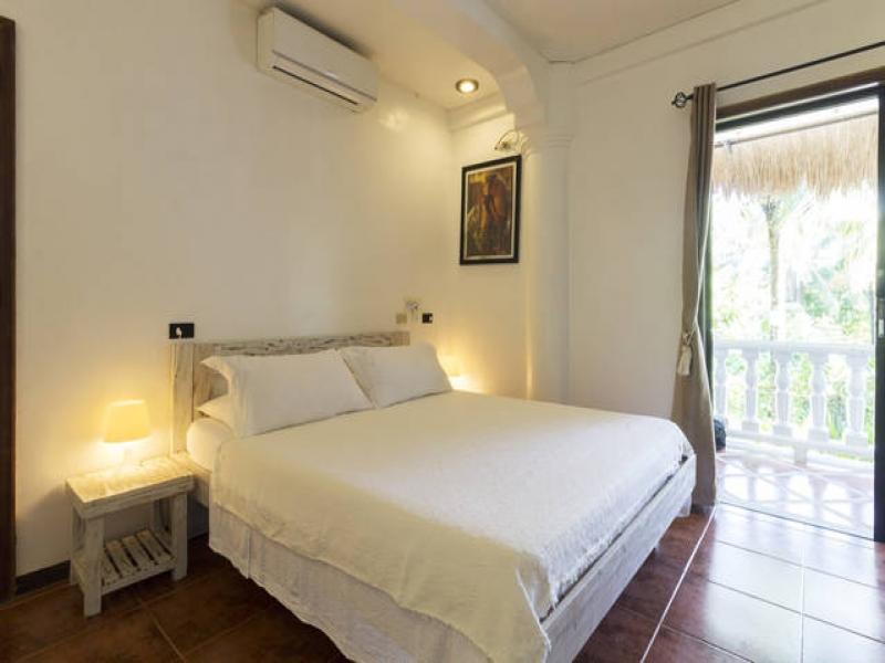 Hotel Lanterna Boracay 2*