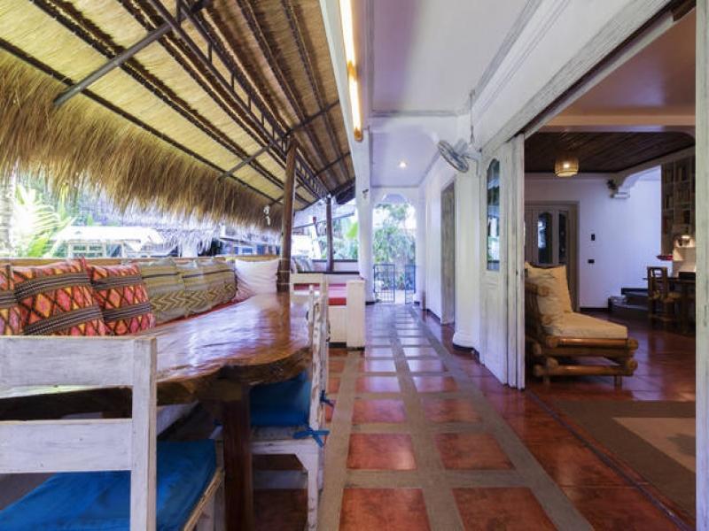 Hotel Lanterna Boracay 2*