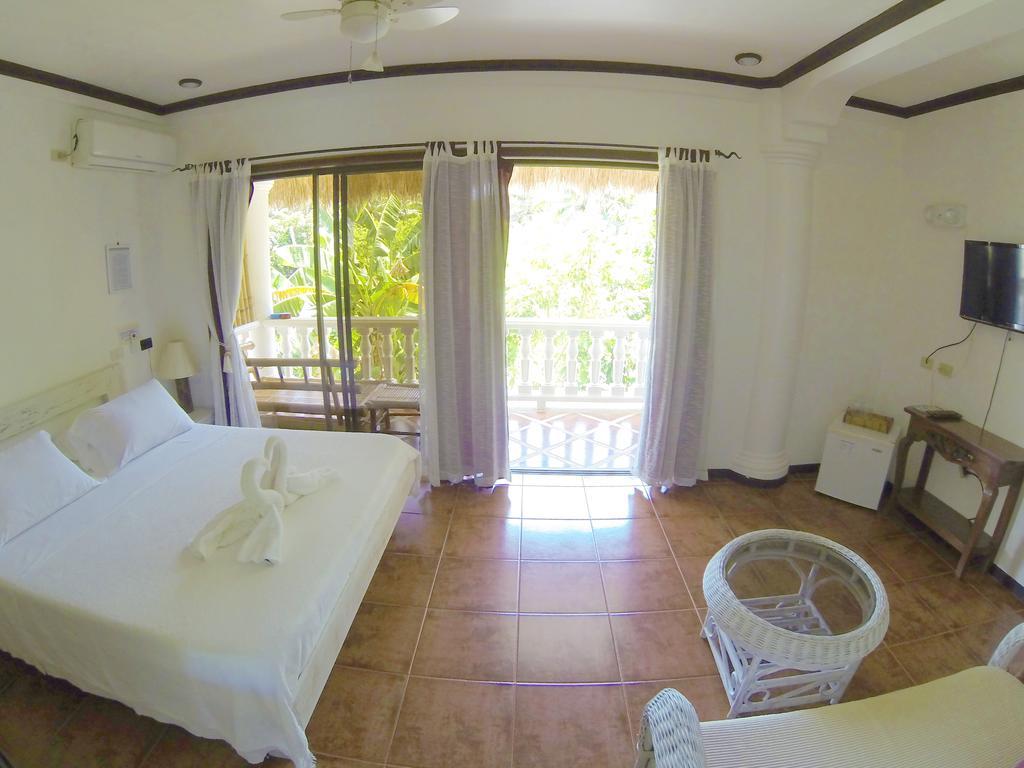 Hotel Lanterna Boracay 2*
