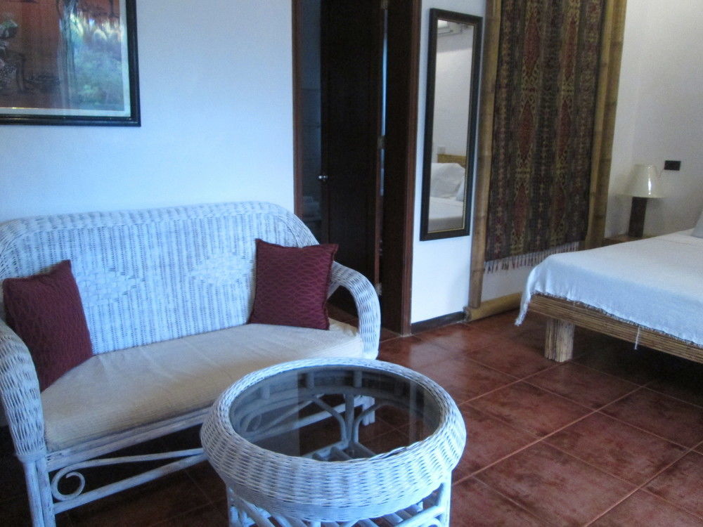Hotel Lanterna Boracay