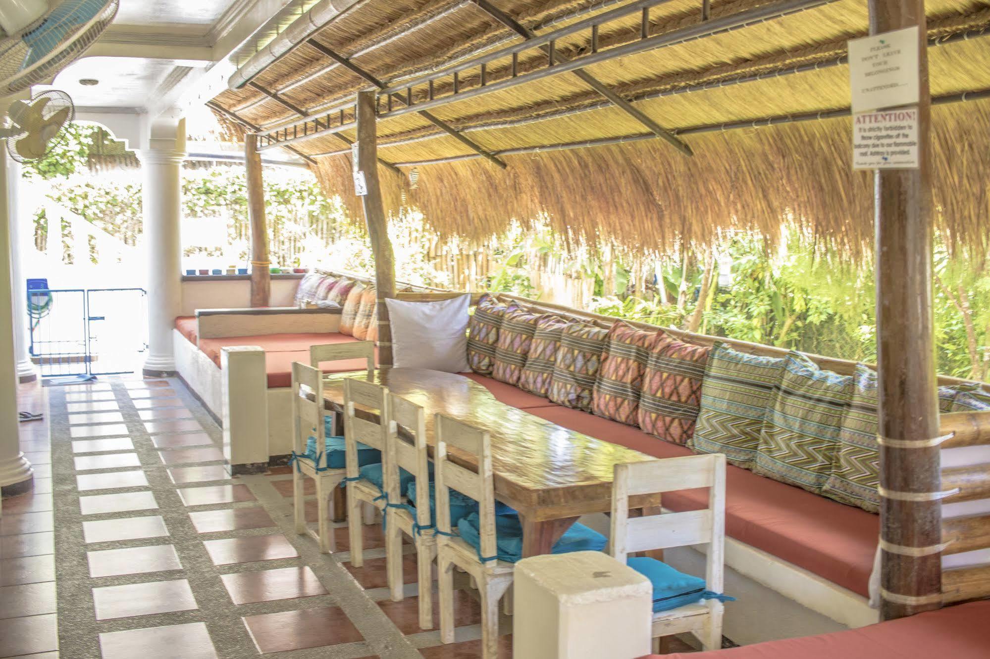 Hotel Lanterna Boracay